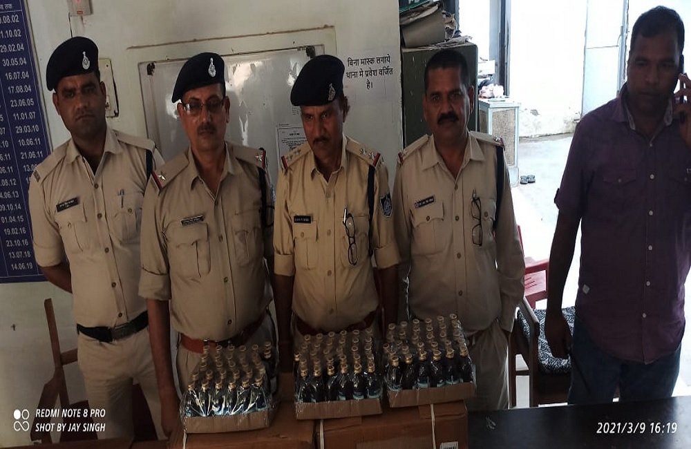 रीवाः यूपी के तस्करो से पुलिस ने जब्त किया नशीली सिरप, 4 गिरफ्तार रीवाः यूपी के तस्करो से पुलिस ने जब्त किया नशीली सिरप, 4 गिरफ्तार